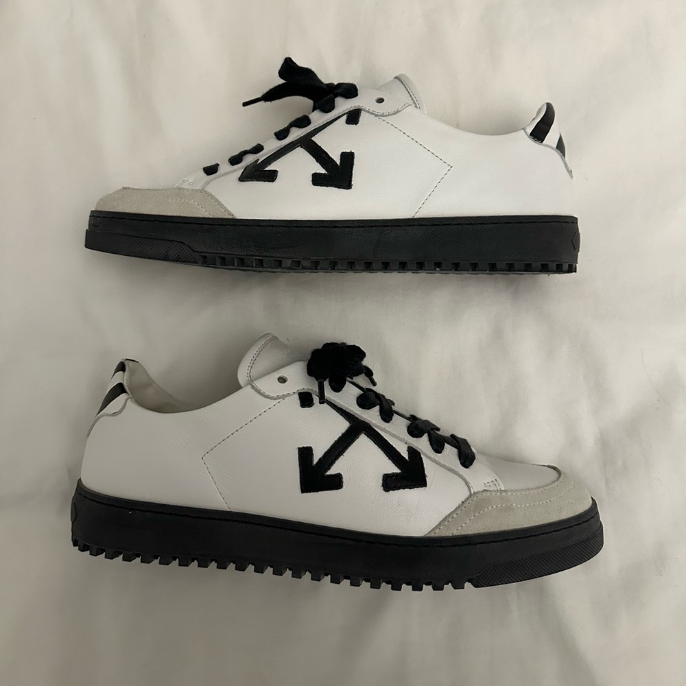 OFF-WHITE C/O VIRGIL ABLOH SNEAKERS